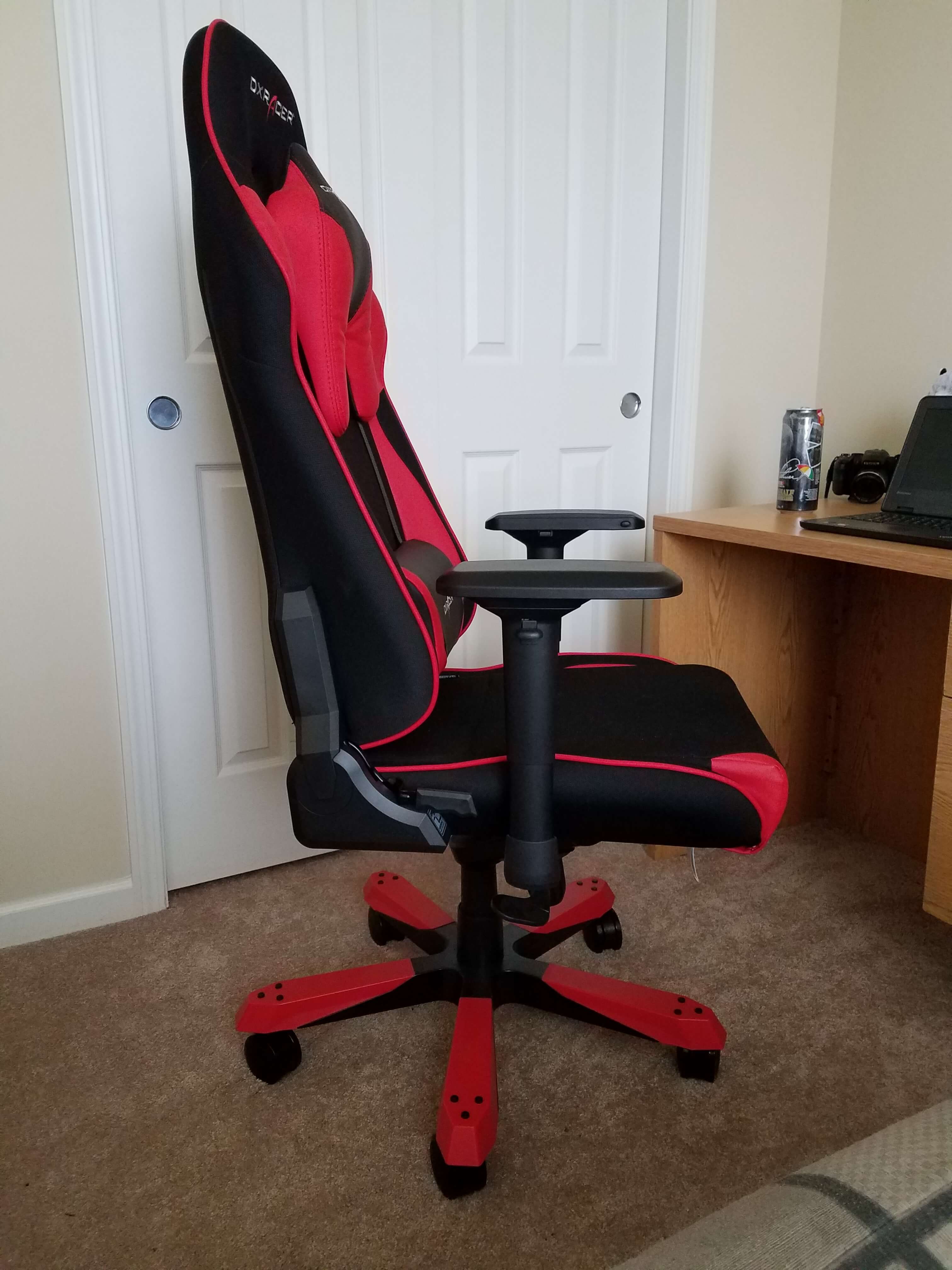 DXRacer Sentinel Series SJ11/NR Gaming Chair Review - gamingchairsusa.com